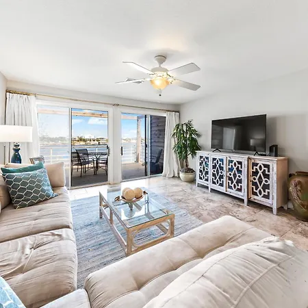 Villa Needle Rush Point Unit E34